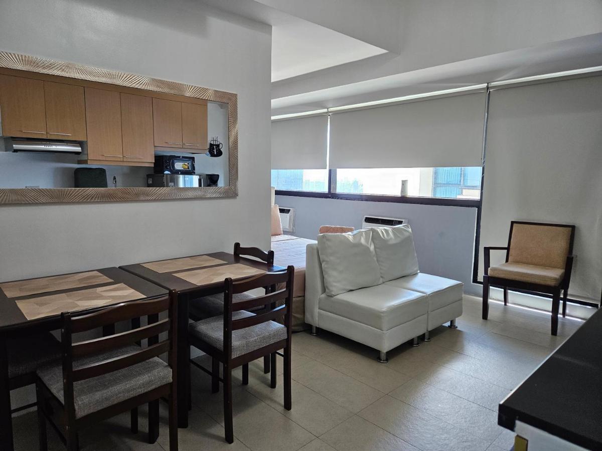 Spacious Studios Mandaluyong Ngoại thất bức ảnh